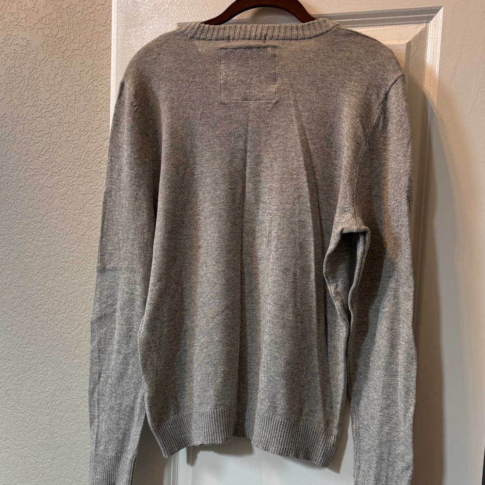 Abercrombie & Fitch Classic Gray Crewneck Sweater size S - Picture 3 of 3